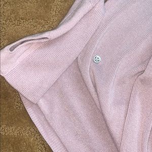 Lululemon top!